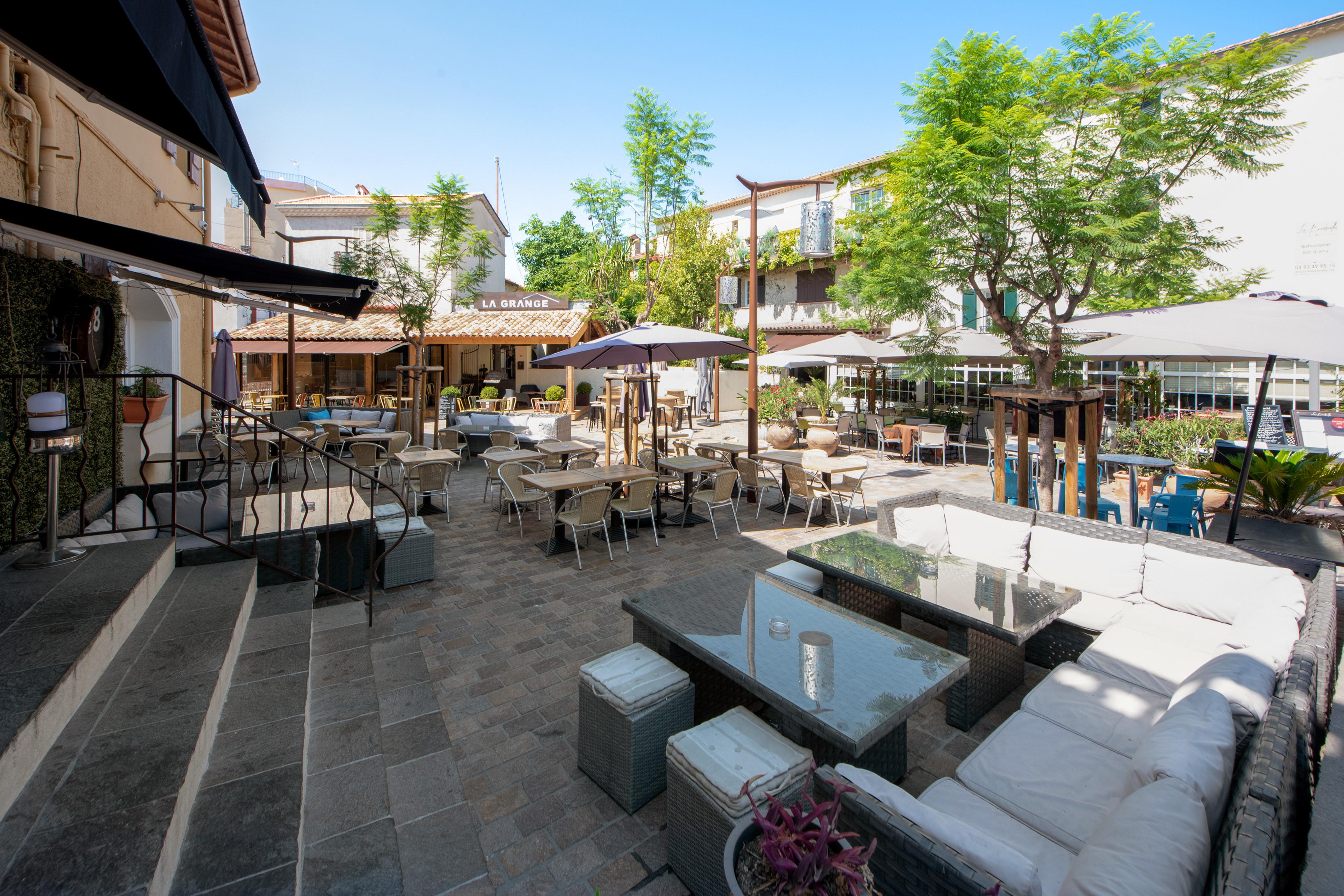 Comfort Aparthotel Mandelieu La Napoule Village ภายนอก รูปภาพ