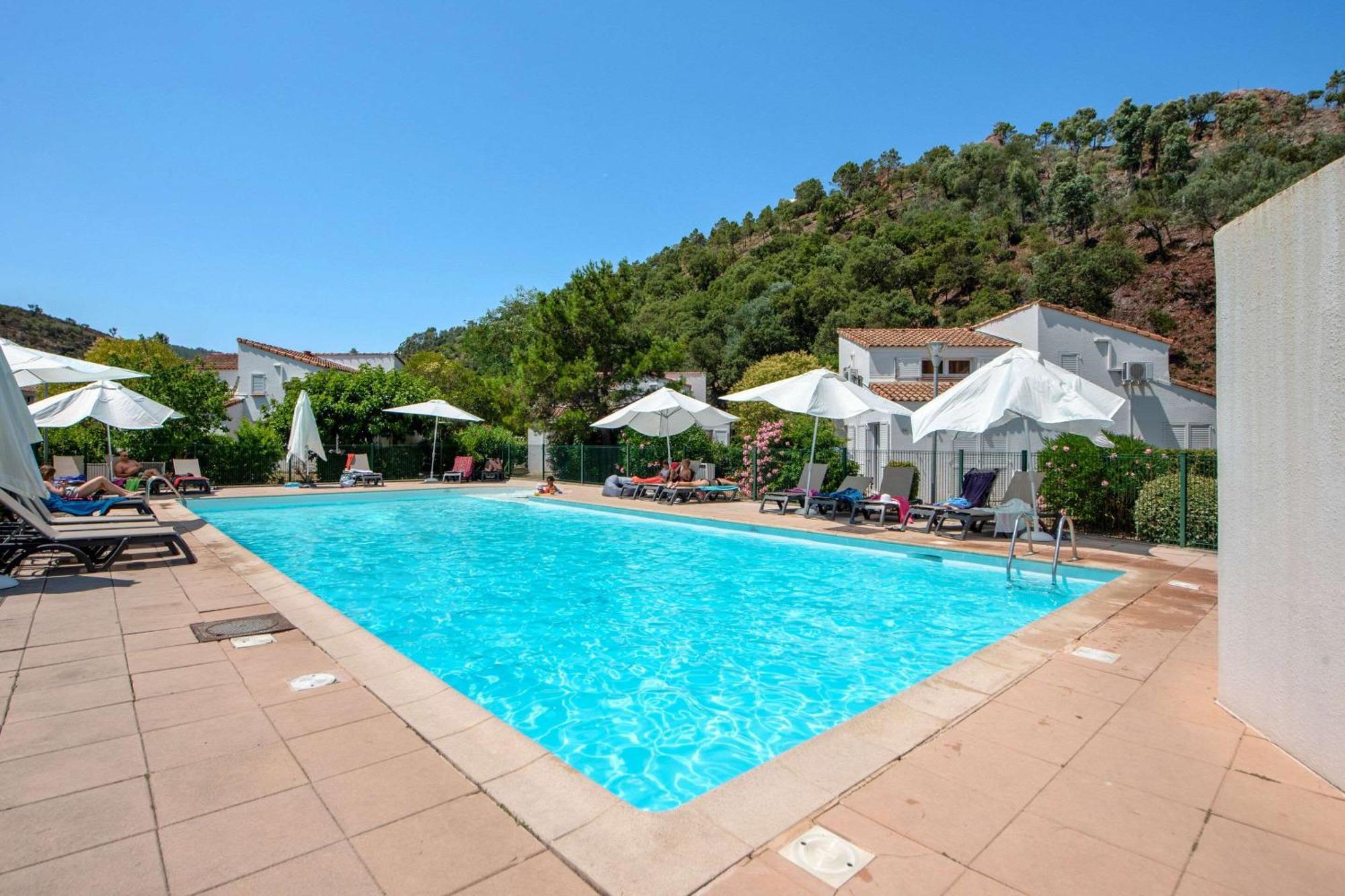 Comfort Aparthotel Mandelieu La Napoule Village ภายนอก รูปภาพ